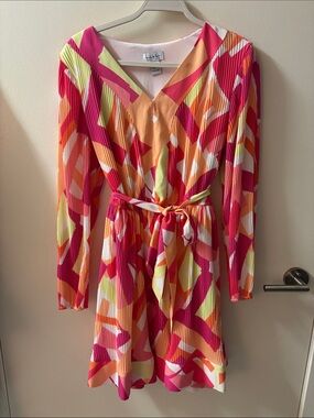 Nicole Miller Long Sleeve pleated patterned dress